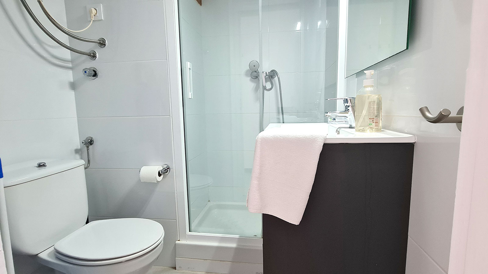 bano_completo_apartamento_playa_tercero_vista_mar_primera_linea_torre_valentina