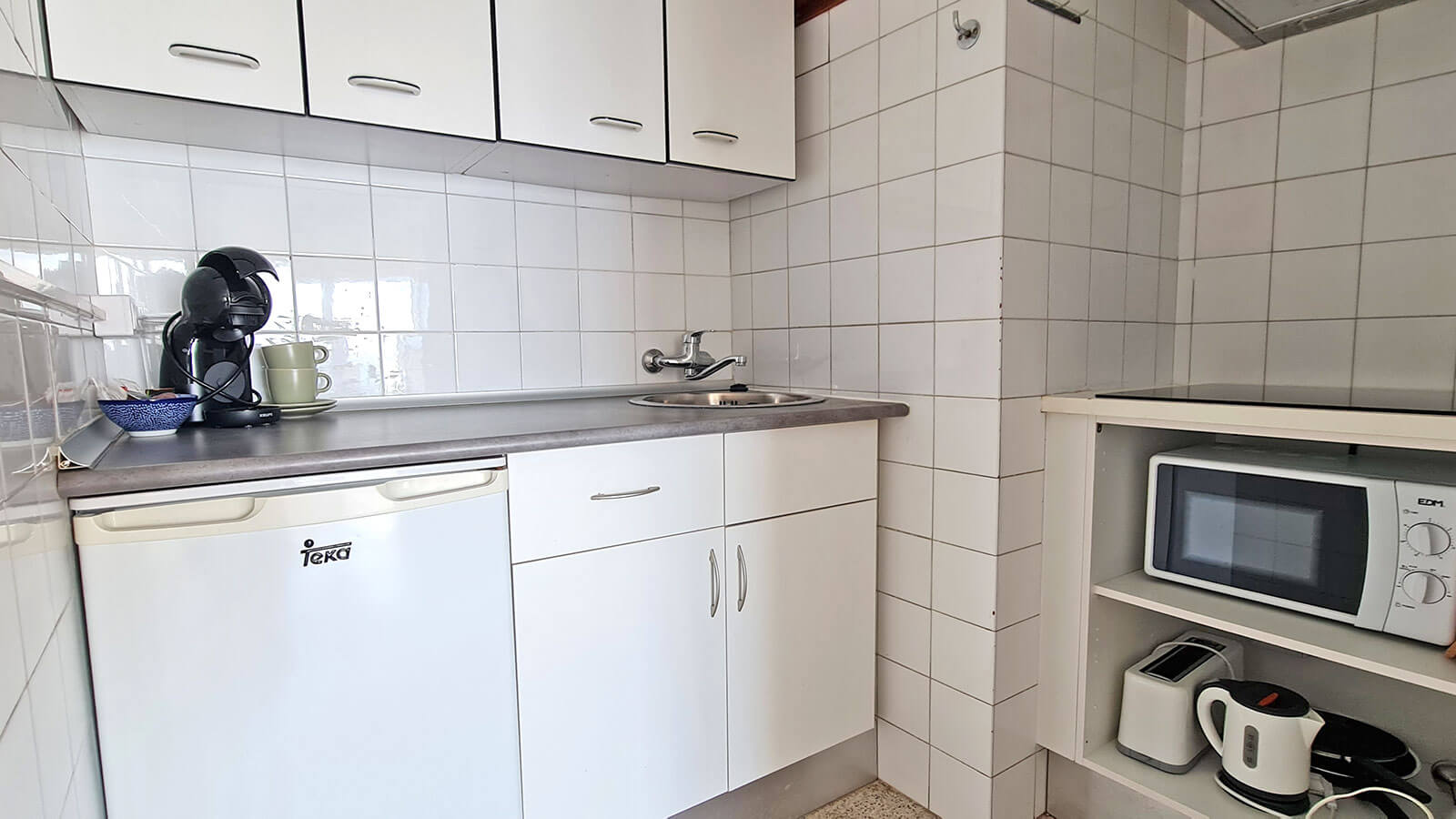cocina_apartamento_playa_tercero_vista_mar_primera_linea_torre_valentina