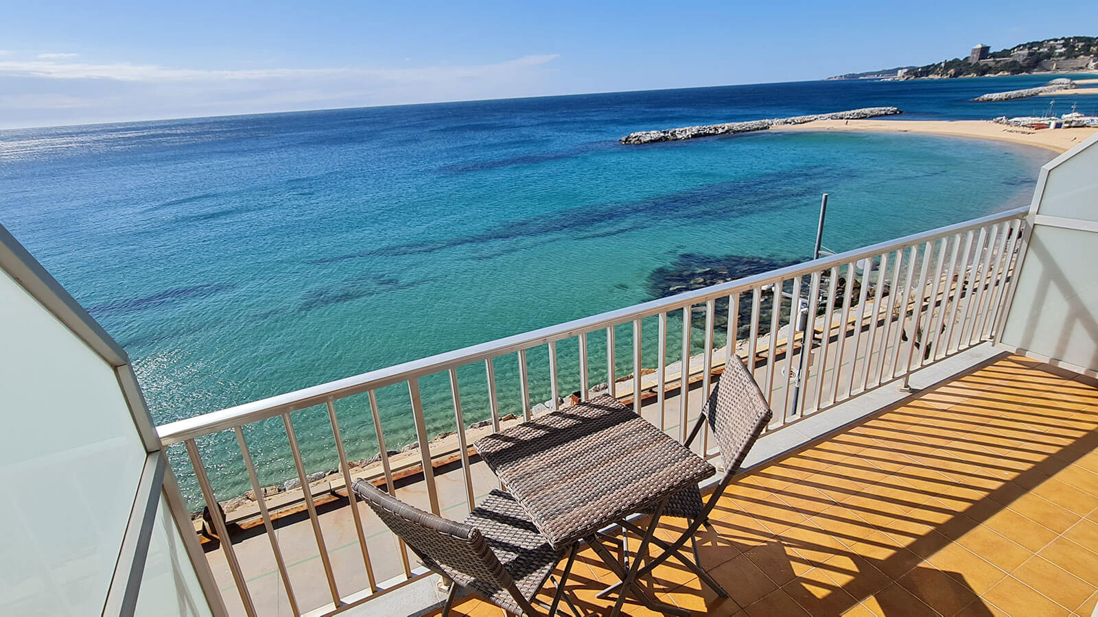 terraza_2_apartamento_playa_tercero_vista_mar_primera_linea_torre_valentina