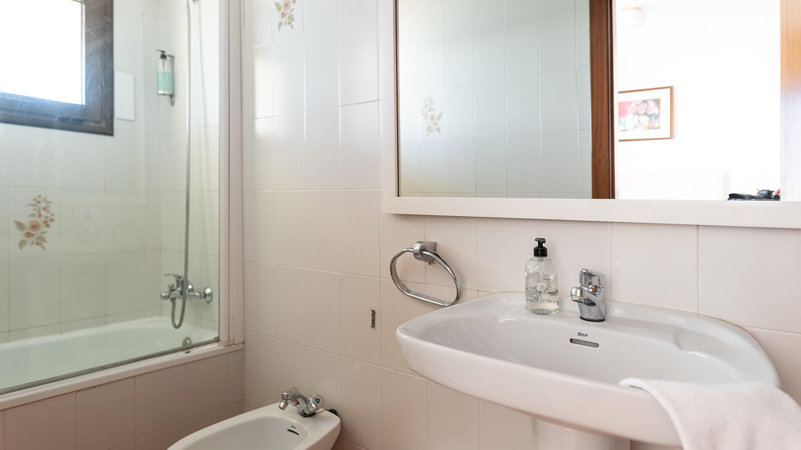 bano-1-apartamento-play-3-habitaciones-vista-mar-primera-linea-torre-valentina