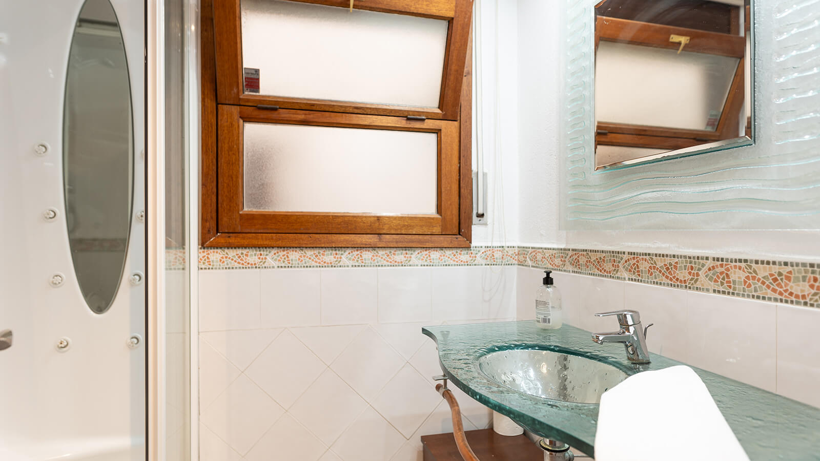 bano-apartamento-maritim-3-habitaciones-vista-mar-primera-linea-torre-valentina