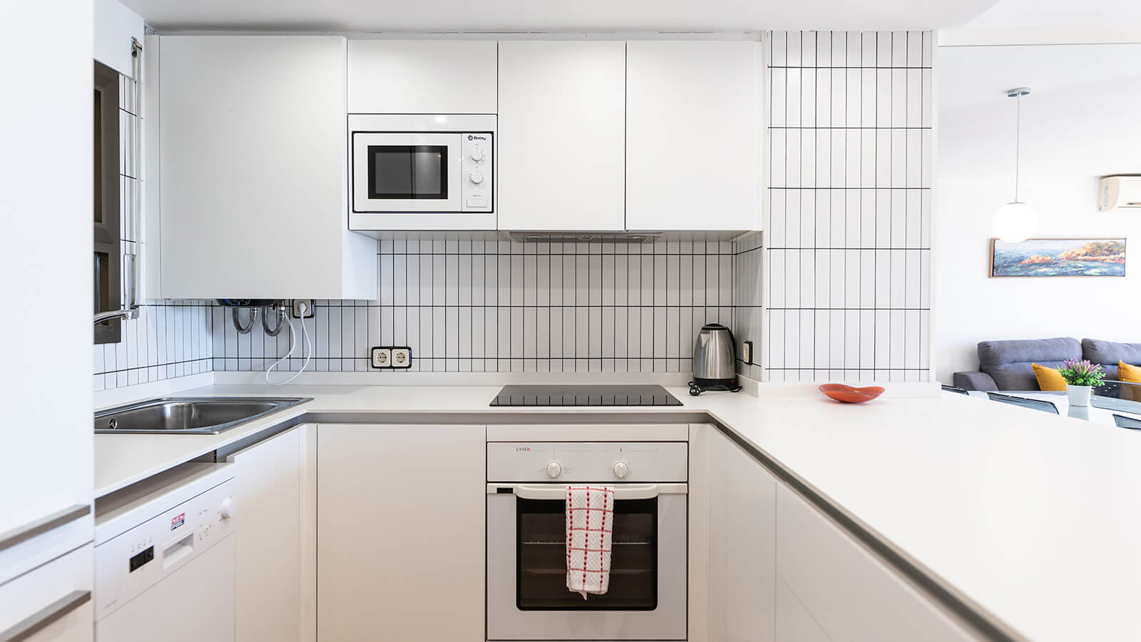 cocina-1d-apartamento-play-2-habitaciones-moderno-vista-mar-primera-linea-torre-valentina